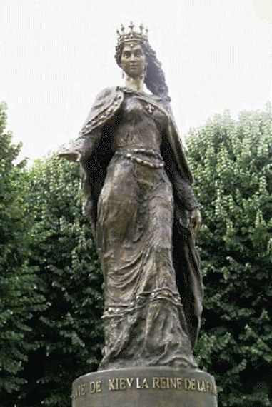Statue d'Anne de Kiev