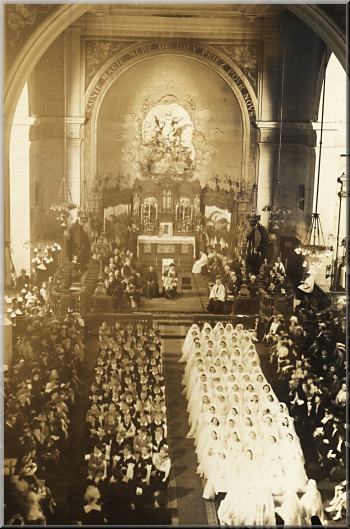 Ste-Marie-des-Batignolles : communion solennelle, annes 1940