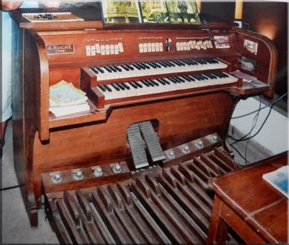 Console de l'orgue du Temple protestant de Casablanca