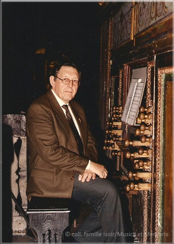 André Isoir à la console d’un orgue (à identifier?)