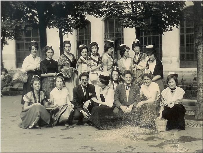Fête de fin d'année au Lycée La Fontaine en 1961 ou 1962