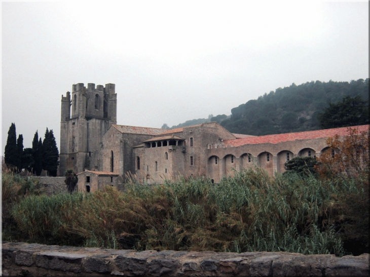 Abbaye Sainte-Marie à Lagrasse (Aude) (photo DHM, nov. 2014) DR.