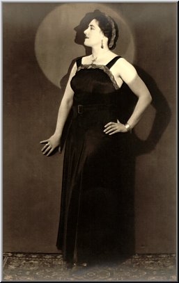 Yvonne Levering en 1936