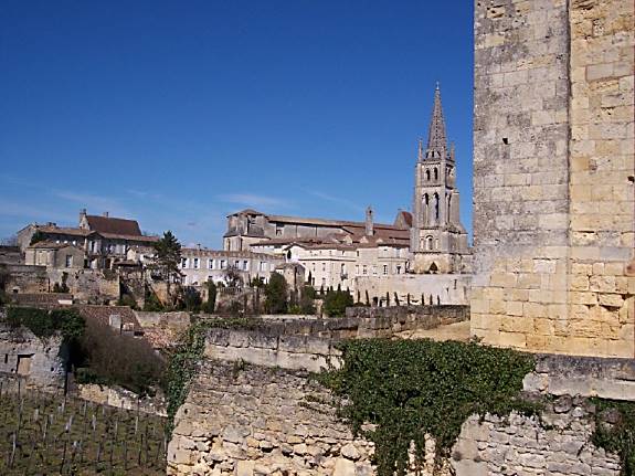 St-Emilion: clocher et collégiale vus de la Tour du Roi - © Marie-Cécile de la Montagne