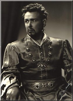 Jan Verbeeck dans le rôle-titre de Otello à l'Opéra Royal, Anvers