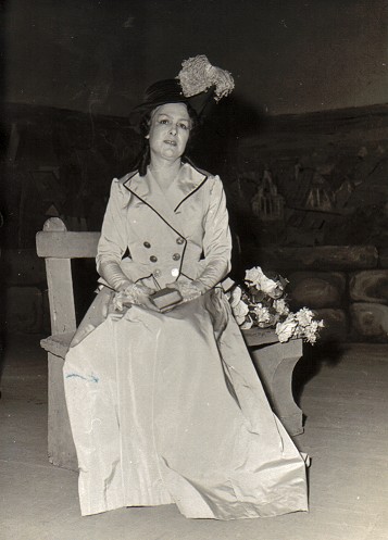 Solange Michel dans Charlotte (Werther), ca. 1955, son rôle préféré.